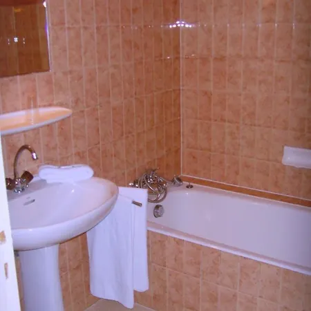 Hotel Beau Rivage 2*